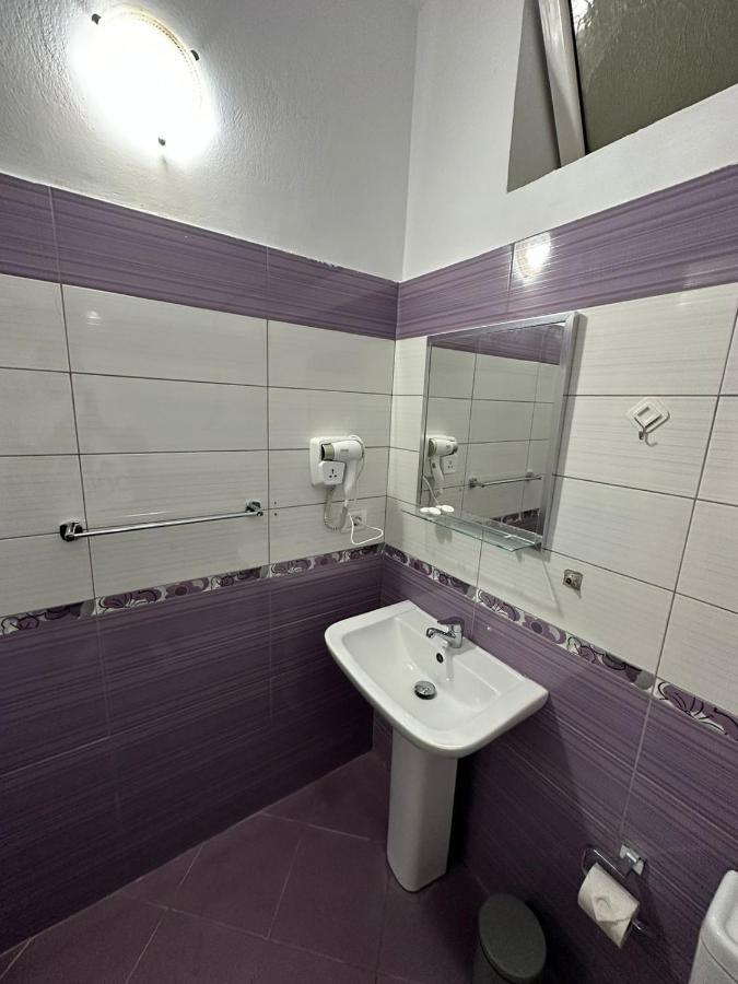 Elby Apartments Берат Экстерьер фото