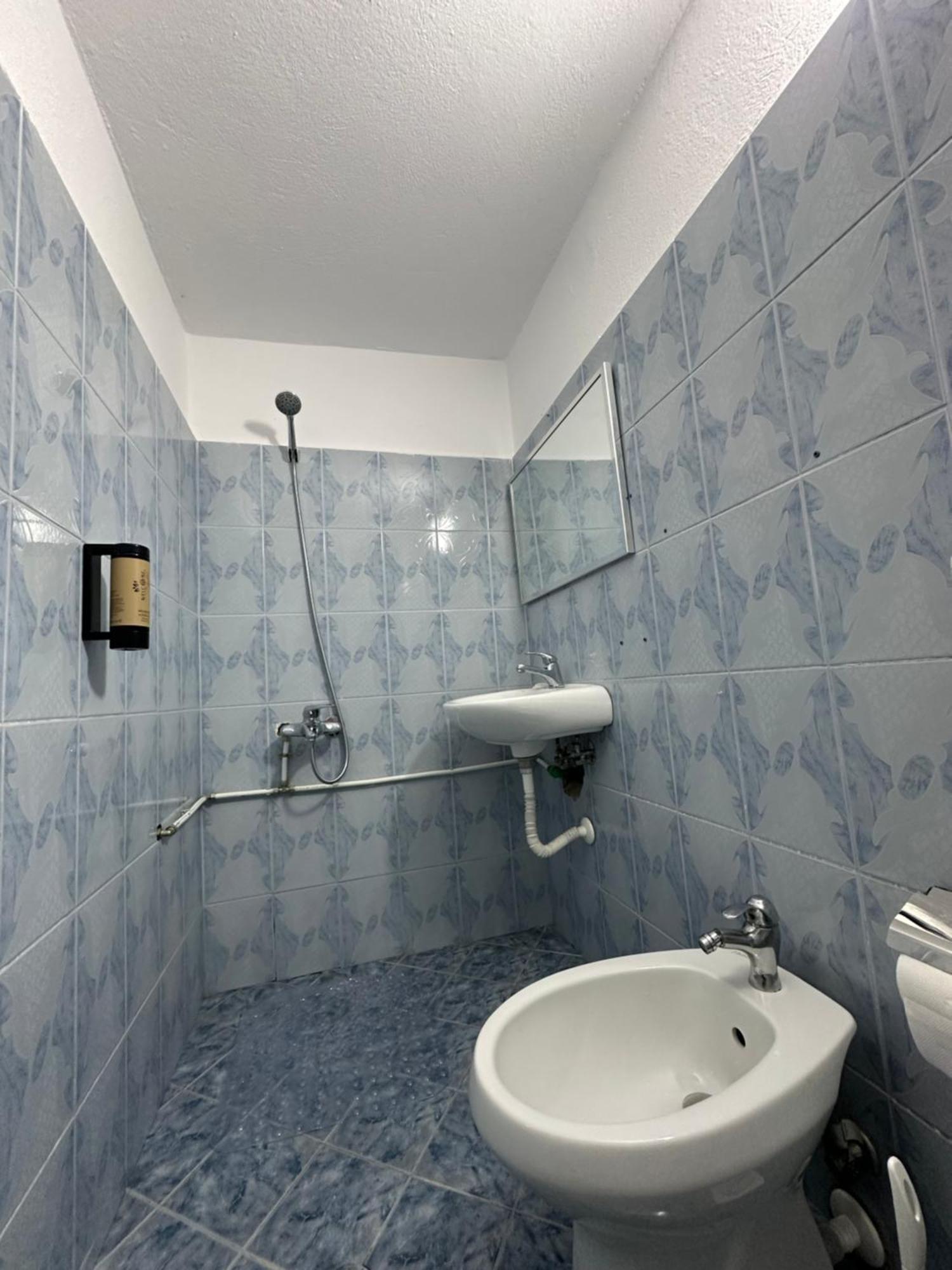 Elby Apartments Берат Экстерьер фото